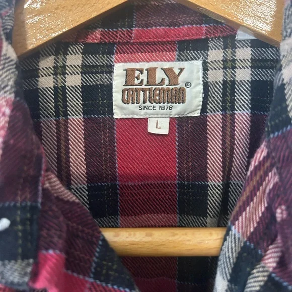 Vintage Ely Cattleman flannel. Size large, super comfy! - Picture 2 of 4